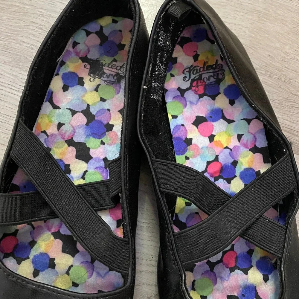 Faded Glory Ballet Flats Kids Size 2 Black Elastic Criss-Cross Straps‎
